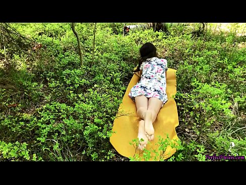 ❤️ டிண்டரில் உள்ள அந்நியன் என் பெண்ணை சுயஇன்பம் செய்து காடுகளில் உணர்ச்சிவசப்படுகிறான் ️❌ பாலியல் எங்களிடம் ☑